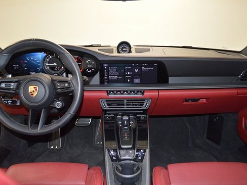 Certified 2021 Porsche 911 Carrera image 37