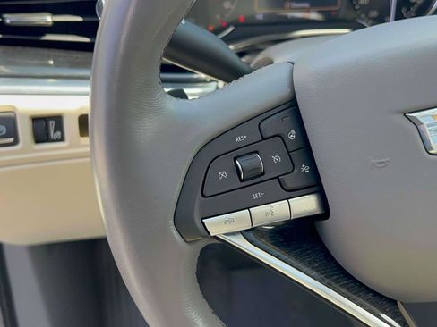 Used 2023 Cadillac XT6 Premium Luxury image 20