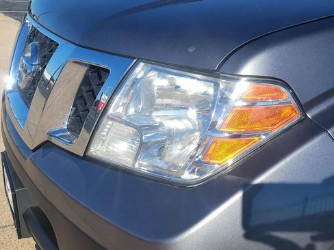 Used 2021 Nissan Frontier SV image 9