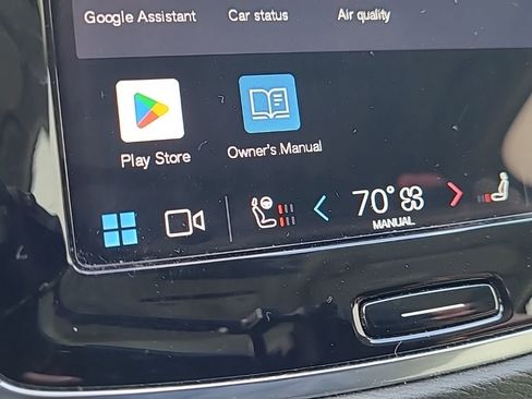 Used 2023 Volvo XC90 B6 Plus image 24