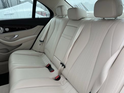 Used 2017 Mercedes-Benz E 300 image 34