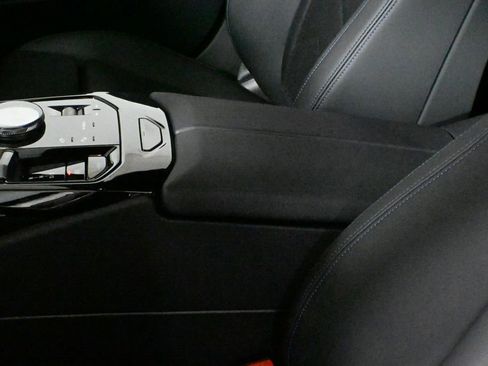 Used 2026 BMW 530i xDrive w/ M Sport Package image 26