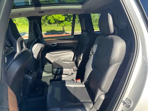 Used 2021 Volvo XC90 T6 Momentum w/ Protection Package Premier AWD/4WD image 16