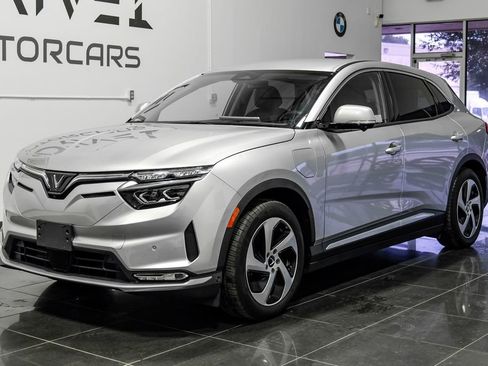 Used 2023 VinFast VF 8 Eco AWD/4WD image 6