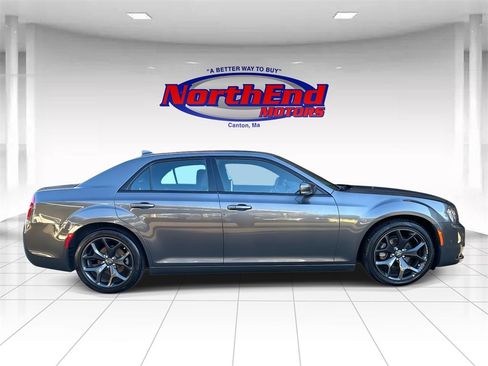 Used 2023 Chrysler 300 S image 2