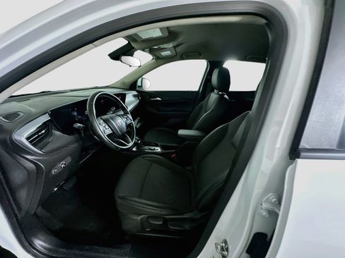 Used 2025 Buick Encore GX Preferred FWD image 13