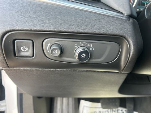 Used 2018 Buick Enclave Essence w/ Trailering Package image 30