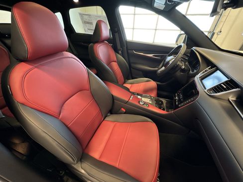 New 2025 INFINITI QX50 Sport image 25