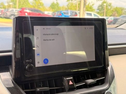 Used 2025 Toyota Corolla LE image 18