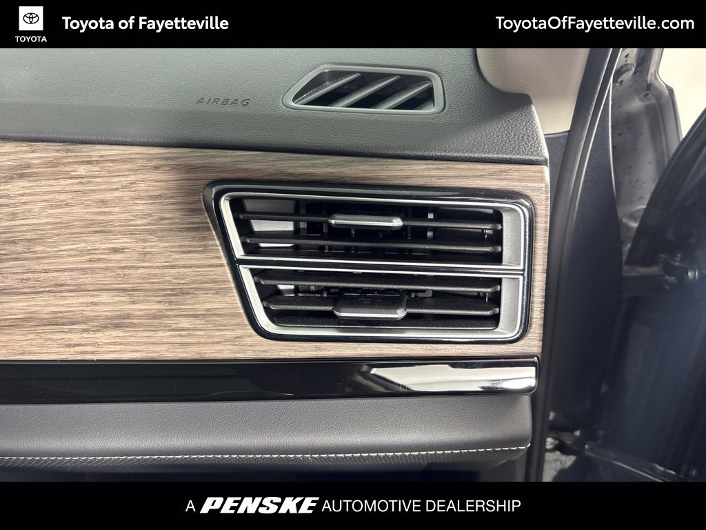 Used 2025 Volkswagen Atlas SEL Premium R-Line AWD/4WD image 23