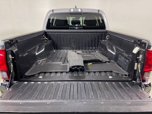 Certified 2020 Toyota Tacoma SR5 RWD image 10
