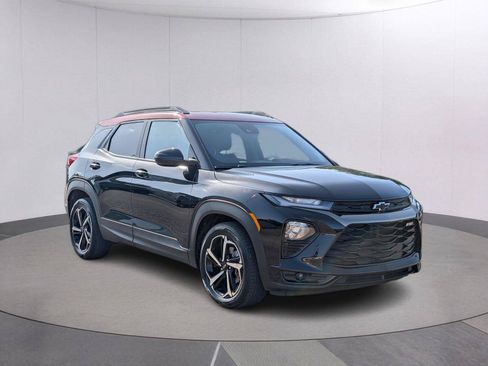 Used 2022 Chevrolet TrailBlazer RS w/ Sun and Liftgate Package FWD image 7