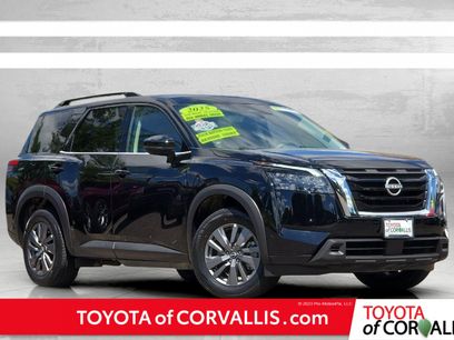 Used 2025 Nissan Pathfinder SV