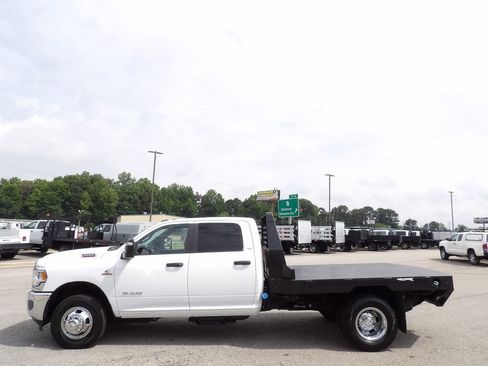 Used 2024 RAM 3500 SLT w/ Quick Order Package 2YG SLT AWD/4WD image 58