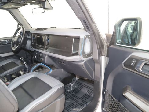 Used 2022 Ford Bronco Black Diamond AWD/4WD image 38