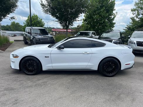 Used 2022 Ford Mustang GT Premium w/ Black Accent Package RWD image 5