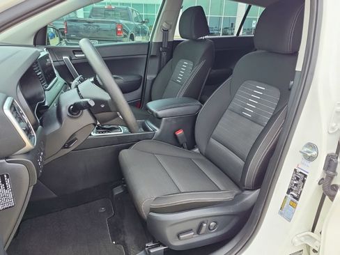 Used 2022 Kia Sportage LX w/ LX FWD Value Edition Package image 10