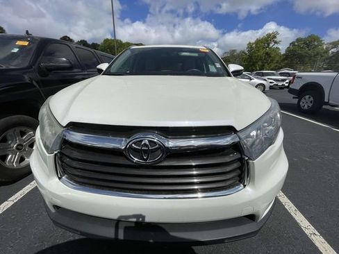 Used 2016 Toyota Highlander Limited image 2