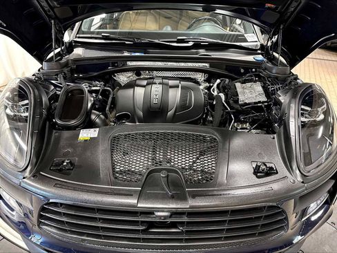 Used 2021 Porsche Macan AWD/4WD image 36