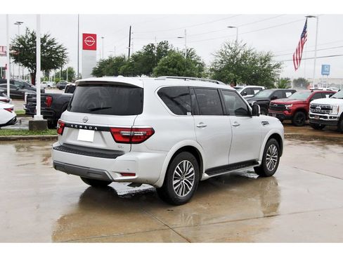 Used 2023 Nissan Armada SL RWD image 5