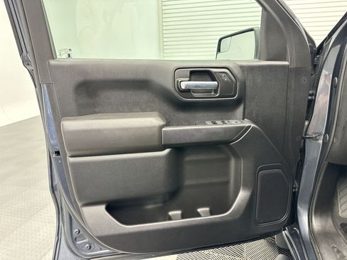 Certified 2022 Chevrolet Silverado 1500 Custom w/ LPO, Dark Essentials Package AWD/4WD image 13