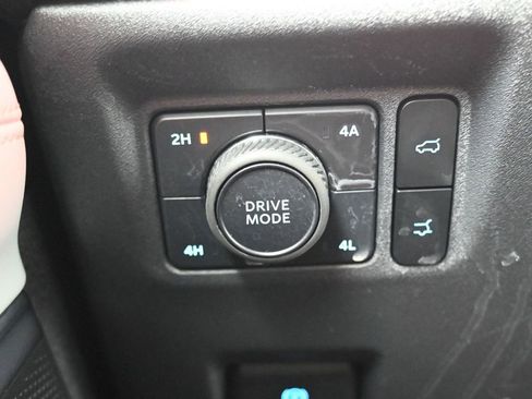 Used 2025 Ford Expedition Max Platinum image 30