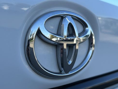 Certified 2023 Toyota Corolla LE image 7