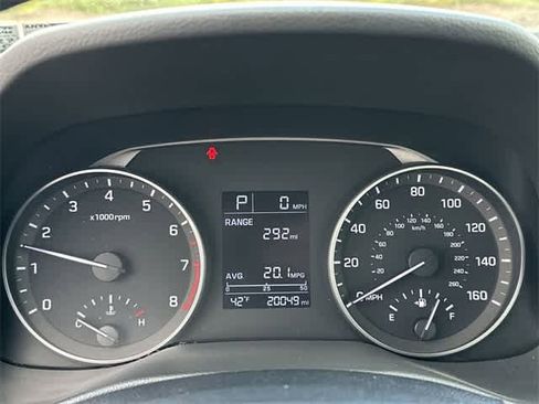 Used 2017 Hyundai Elantra SE image 6