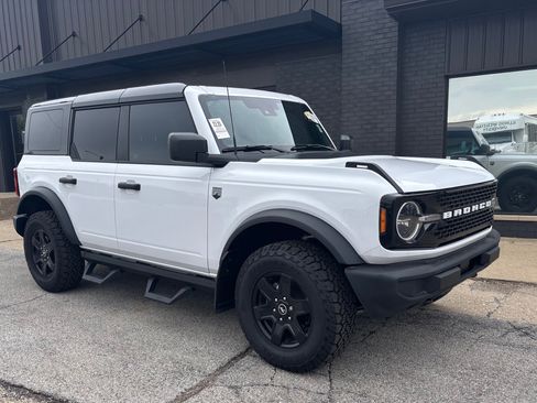 Used 2025 Ford Bronco Big Bend AWD/4WD image 3