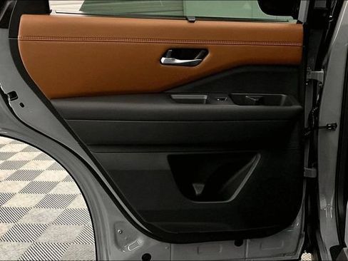 New 2026 Nissan Pathfinder Platinum w/ Cargo Package AWD/4WD image 32
