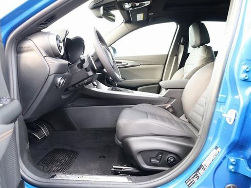 New 2025 Alfa Romeo Tonale Veloce w/ Premium Package image 12