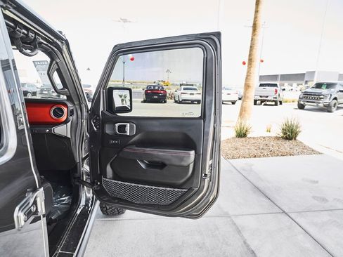 Used 2019 Jeep Wrangler Unlimited Rubicon AWD/4WD image 11