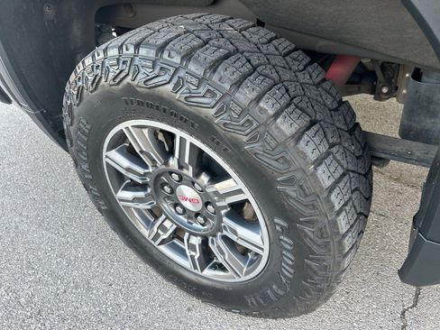 Used 2024 GMC Sierra 1500 AT4 w/ Technology Package image 14