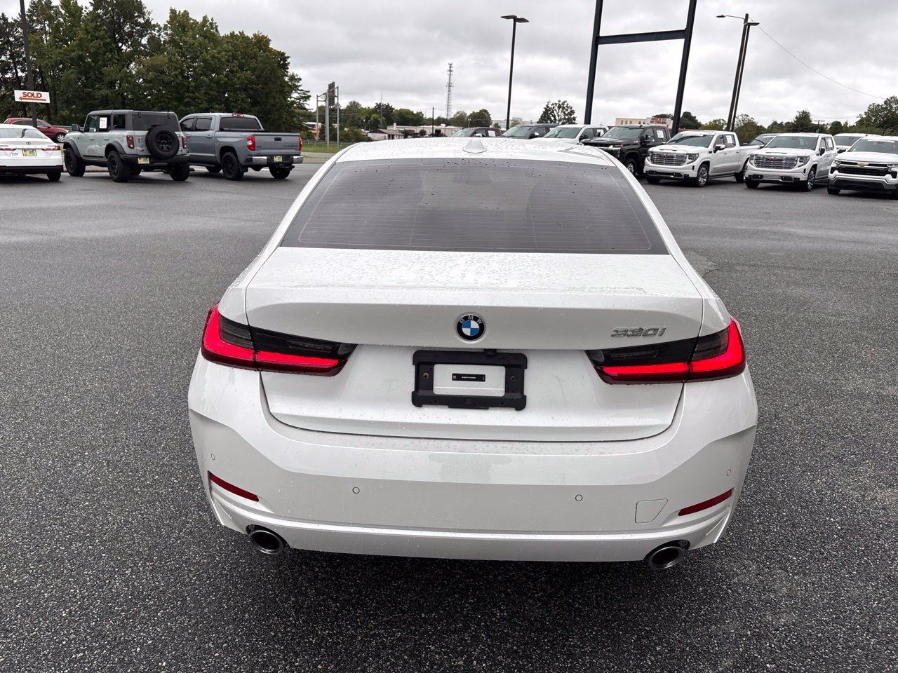 Used 2023 BMW 330i Sedan w/ Premium Package RWD image 8