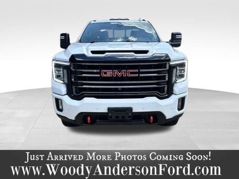 Used 2021 GMC Sierra 2500 AT4 w/ AT4 Premium Plus Package AWD/4WD image 4