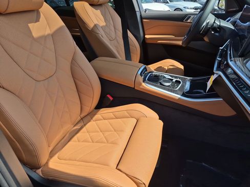 New 2026 BMW X5 xDrive40i w/ M Sport Package AWD/4WD image 35