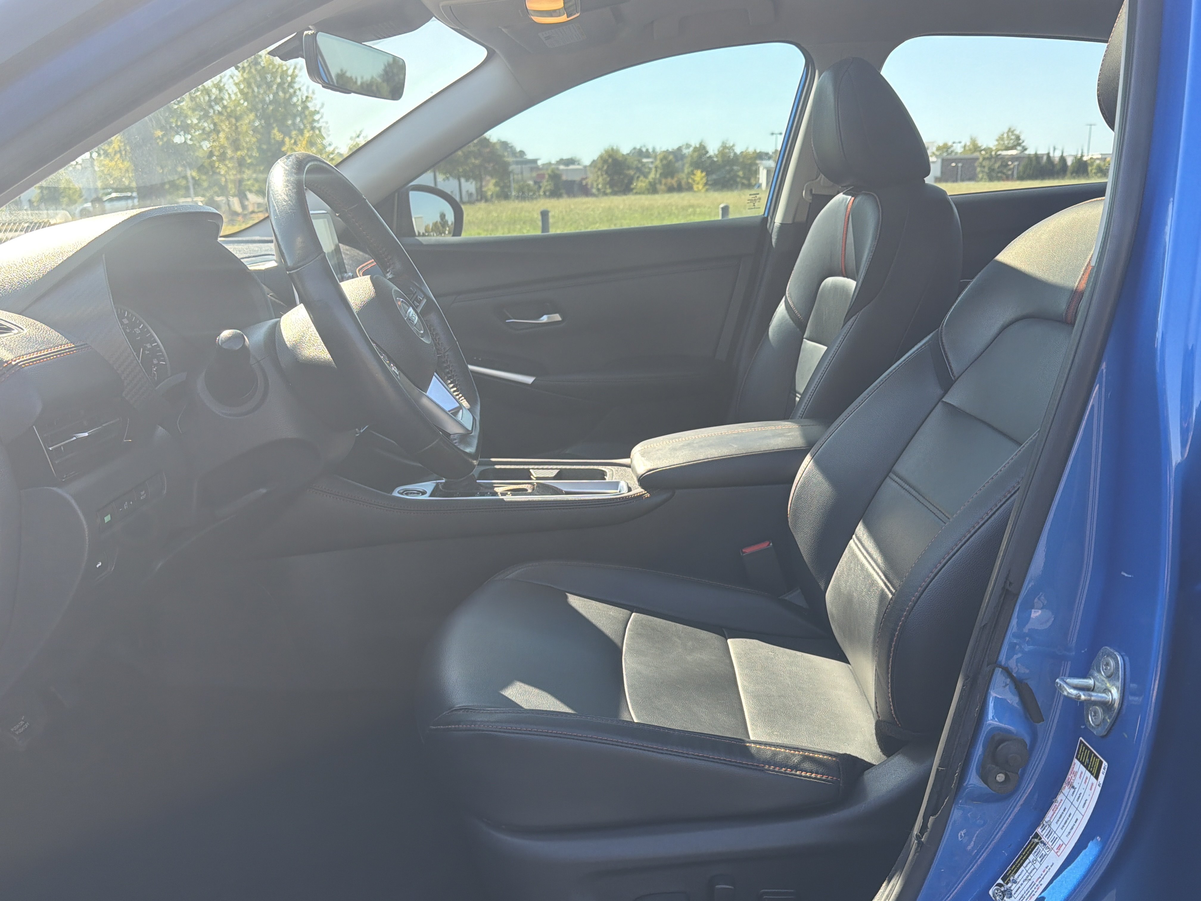 Used 2023 Nissan Sentra SR w/ SR Premium Package FWD image 24