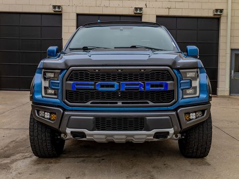 Used 2019 Ford F150 Raptor w/ Equipment Group 802A Luxury image 2