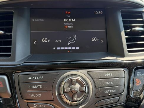 Used 2019 Nissan Pathfinder SV FWD image 15