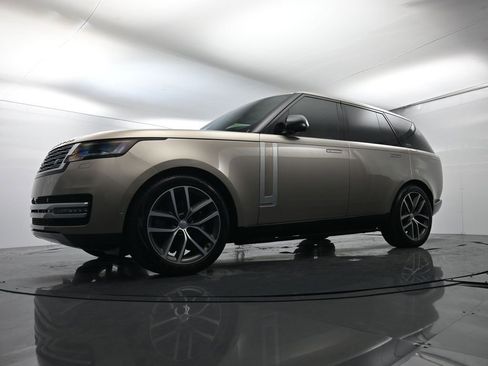 Used 2025 Land Rover Range Rover Autobiography image 43