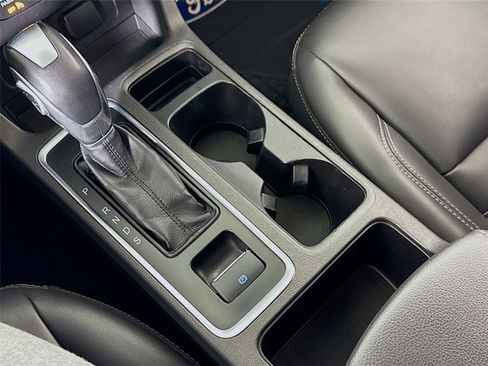Used 2019 Ford Escape SEL image 10