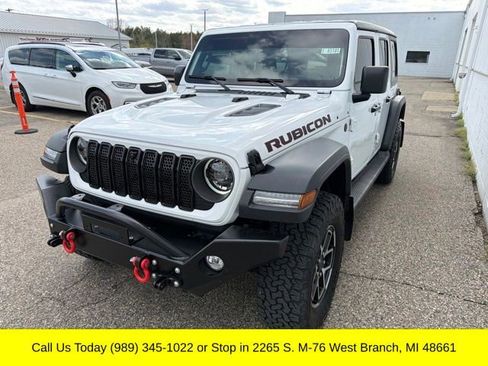 Used 2024 Jeep Wrangler Unlimited Rubicon w/ Technology Group AWD/4WD image 4