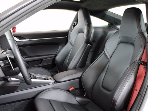 Used 2025 Porsche 911 Turbo S AWD/4WD image 29