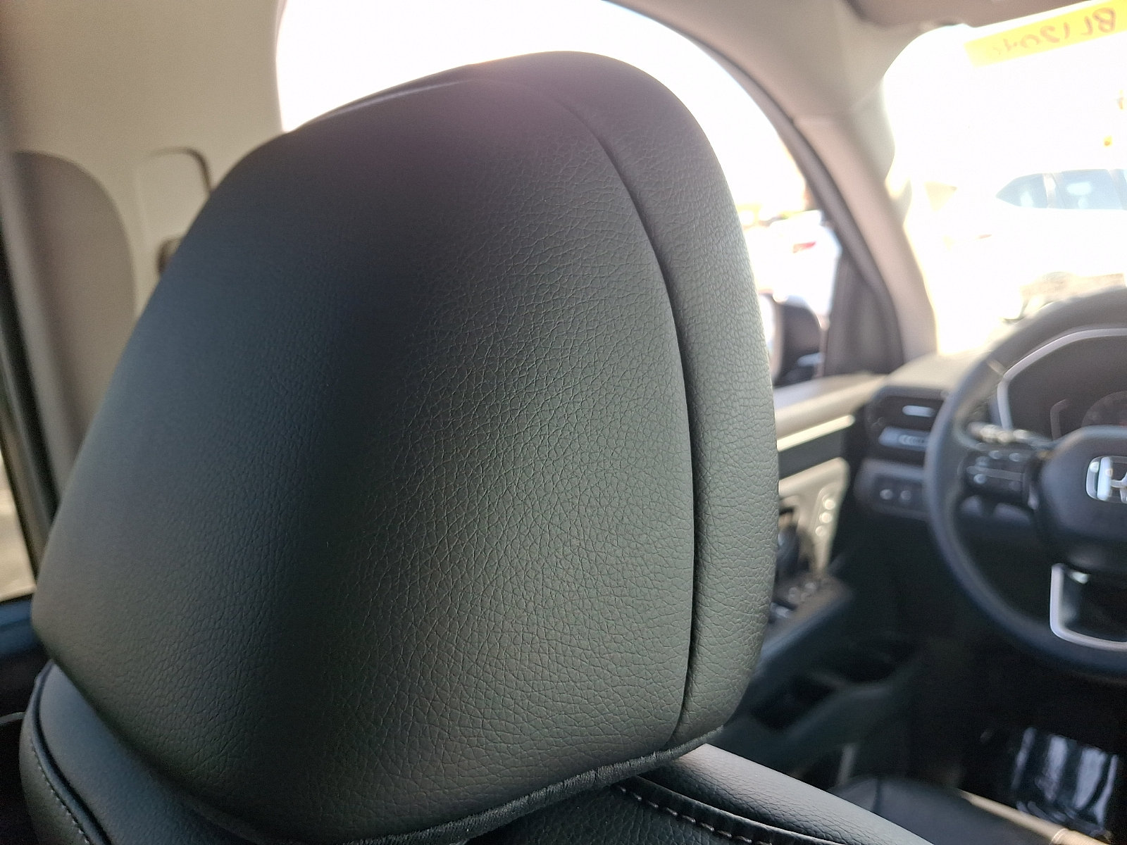 Used 2025 Honda Pilot EX-L image 9
