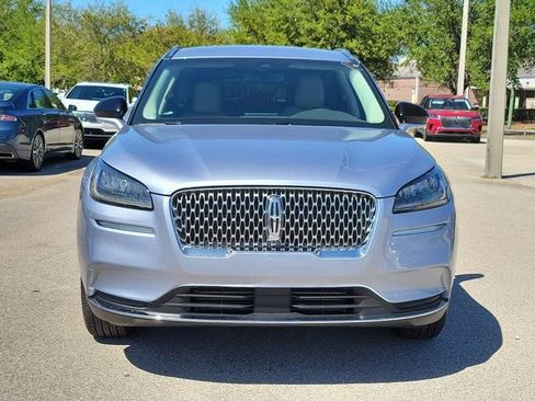 Used 2022 Lincoln Corsair FWD image 2