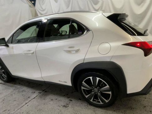 Used 2019 Lexus UX 250h image 6
