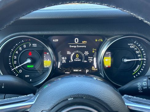 Used 2021 Jeep Wrangler Unlimited Sahara w/ Cold Weather Group image 25