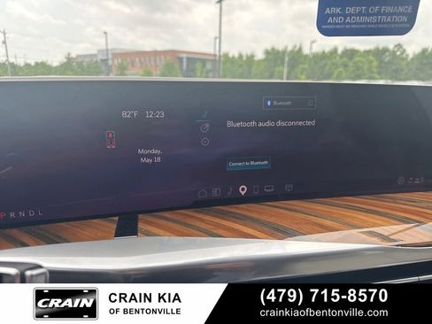 Used 2025 Cadillac Escalade Sport Platinum w/ LPO, ONYX Package AWD/4WD image 34