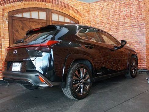 Used 2022 Lexus UX 250h F Sport w/ F Sport Premium Package image 7