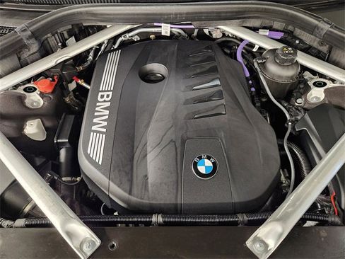 Used 2025 BMW X7 xDrive40i image 33